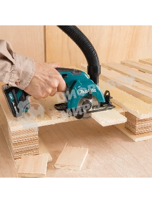 Пила циркулярная Makita HS301DZ10.8В Li-ion 1500об\м диск-ф85мм рез-25.5мм 1.6кг кор б\акк и з\у