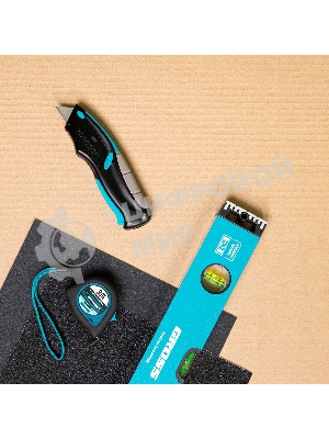 Нож Gross ремонтно-монтажный, трехкомп. рук-ка, авто выброс/возврат лезвия пистол типа,170мм, 5 з.л