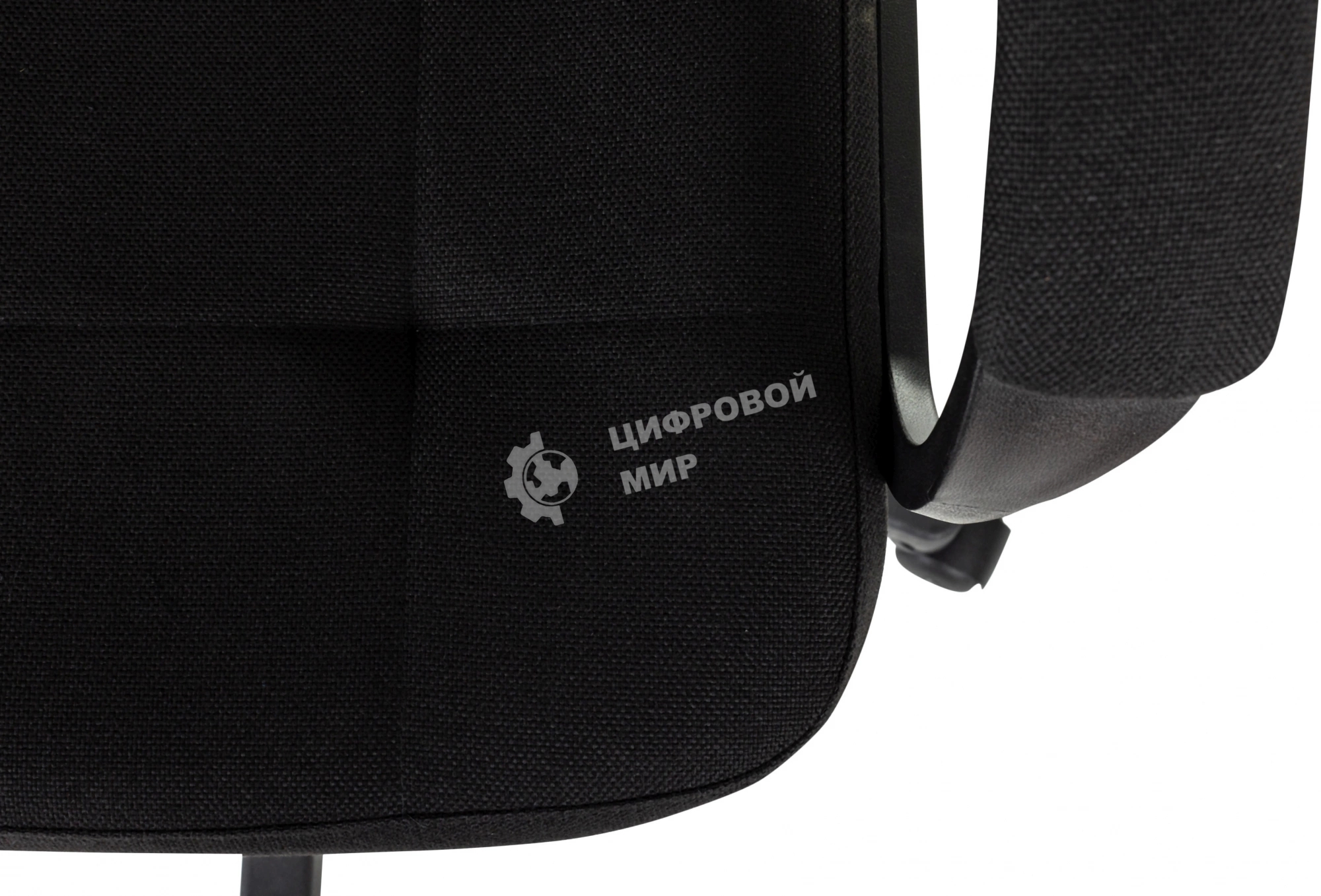 Кресло руководителя Бюрократ CH 002 Fabric 3C11 черный, крестов. пластик