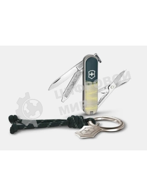 Нож перочинный Victorinox Classic SD New York Style (0.6223.E223) 58мм 7 функций зеленый подар.коробка