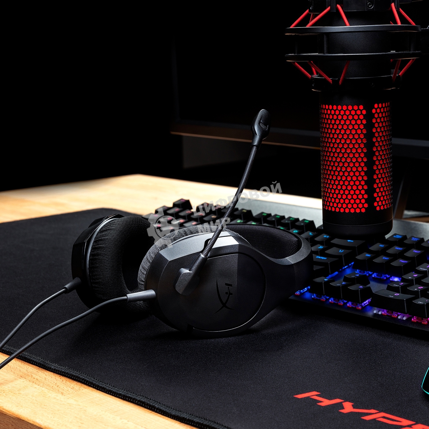 Гарнитура проводная Logitech Headset H390 USB черный