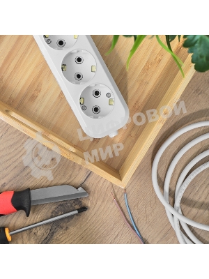 Колодка Rexant 3 гнезда с заземлением 11-8704