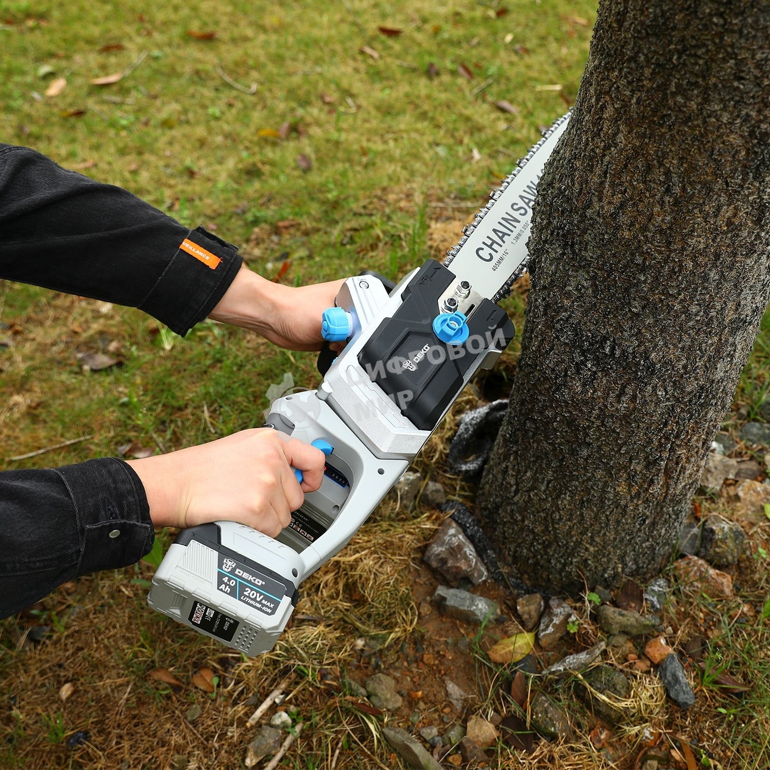Пила цепная аккумуляторная в кейсе DEKO DKCHS 40 PRO [063-4357] 2х20В, 2x4.0А·ч, 2 з/у