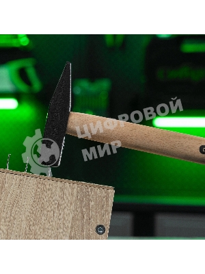 Молоток слесарный Сибртех 300 г, квадратный боек, деревянная рукоятка