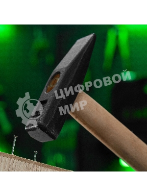Молоток слесарный Сибртех 300 г, квадратный боек, деревянная рукоятка