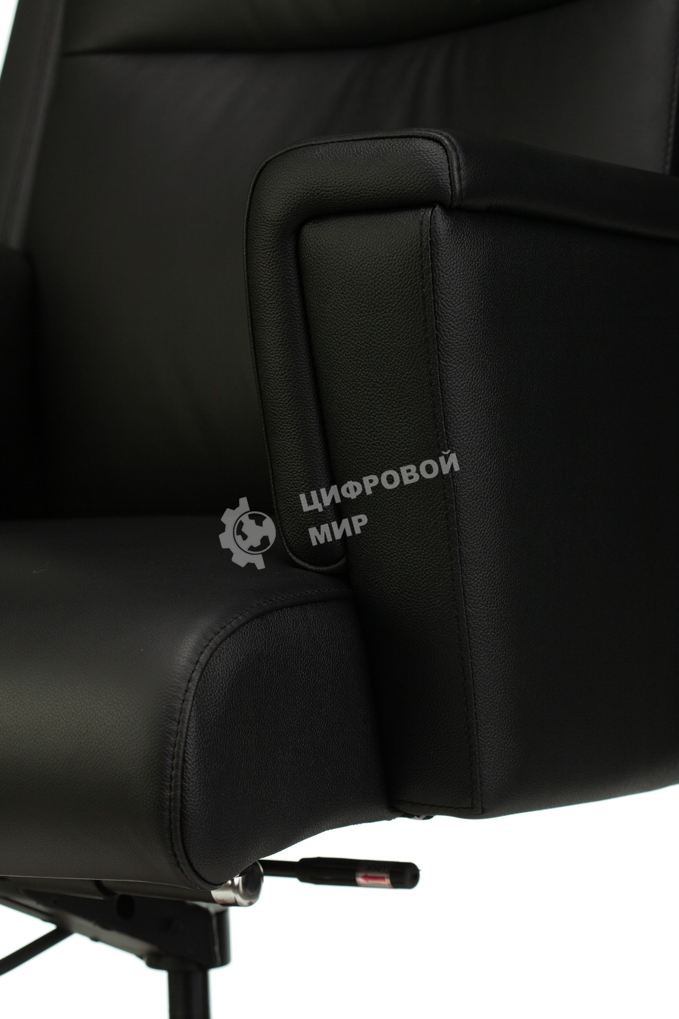 Кресло руководителя Бюрократ DUKE черный, кожа, крестовина металл/дерево