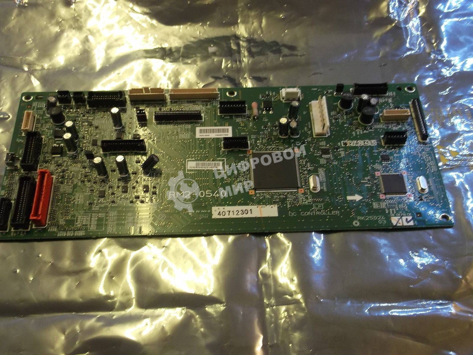 Плата DC-контроллера HP CLJ M806/M830 (RM2-0540)