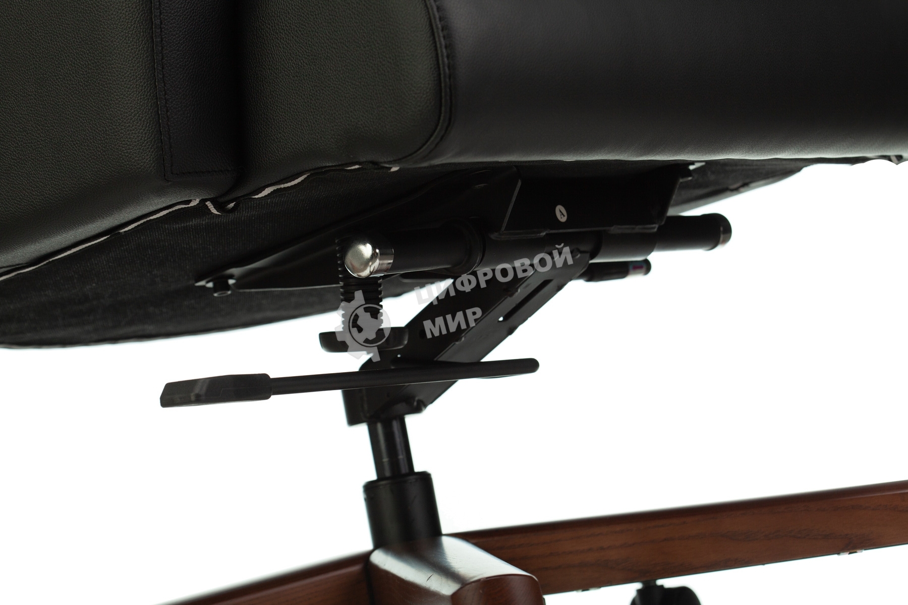 Кресло руководителя Бюрократ DUKE черный, кожа, крестовина металл/дерево