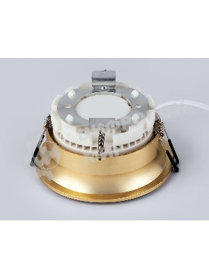 TN6760 BR латунь IP44 GX53 max 15W D105*33