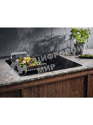 Индукционная варочная панель Electrolux на 4 конфорки, cтеклокерамика, мощность: 7200 Вт, независимая установка, слайдерное управление,размеры (ШхГ): 59x52 см