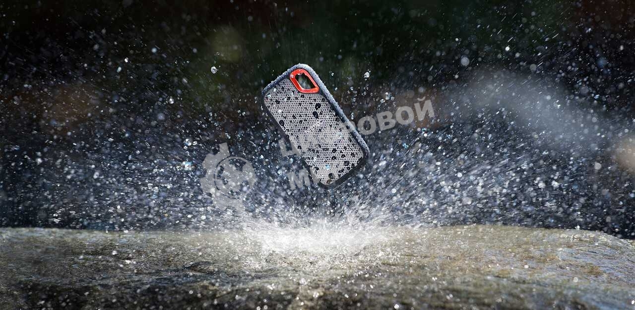 Внешний твердотельный накопитель SanDisk Extreme 4TB Portable SSD - up to 1050MB/s Read and 1000MB/s Write Speeds, USB 3.2 Gen 2, 2-meter drop protection and IP55 resistance