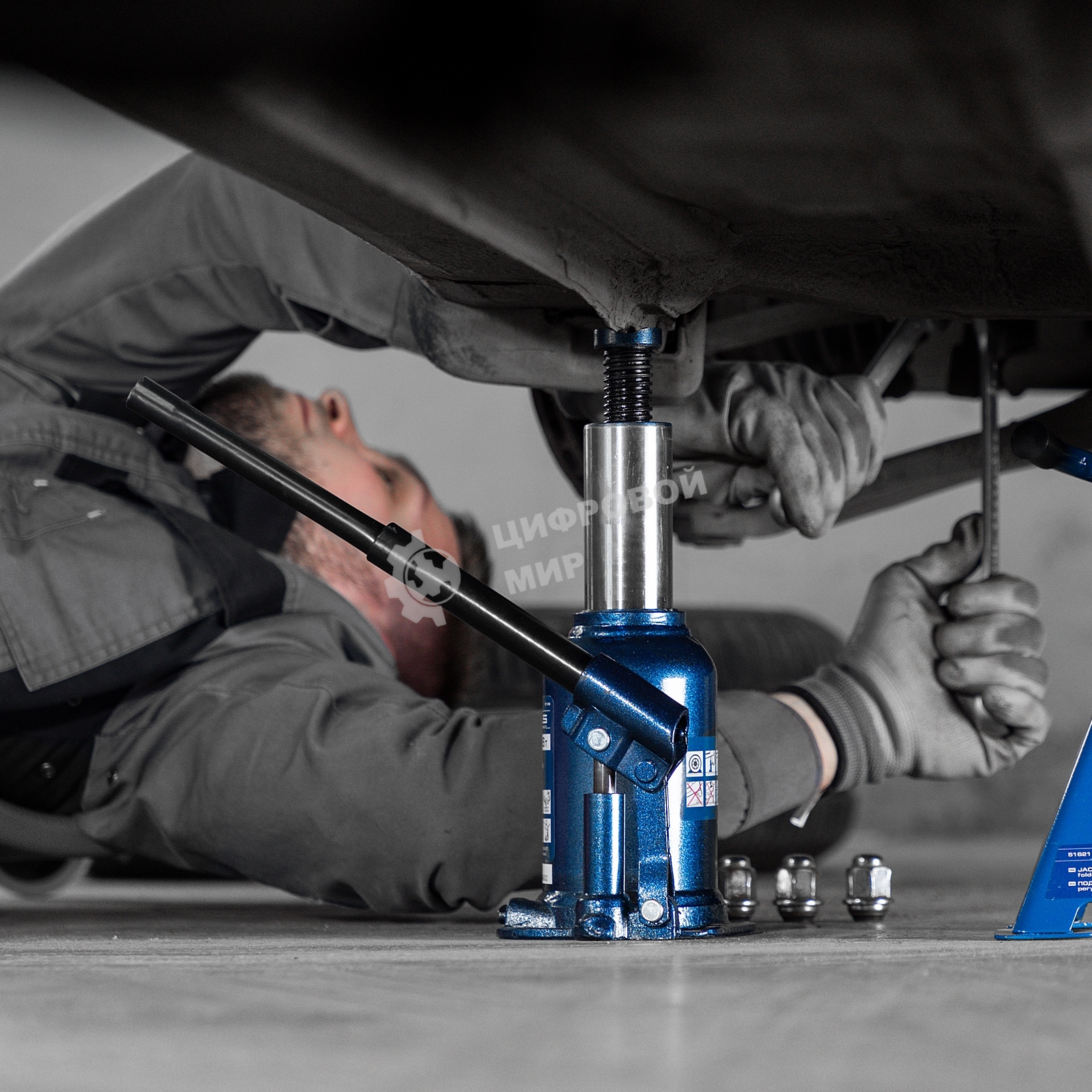 Домкрат гидравлический бутылочный телескопический Stels 6 т, подъем 180-410 мм